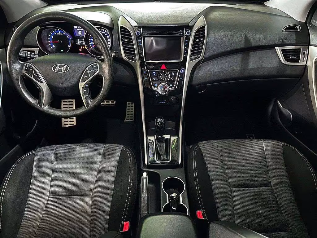 hyundai-i30-1-6-mpfi-16v-4p_fd4417a9b02