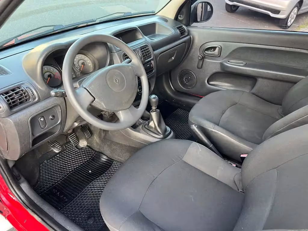 renault-clio-em-joinville-sc-4d2726b8