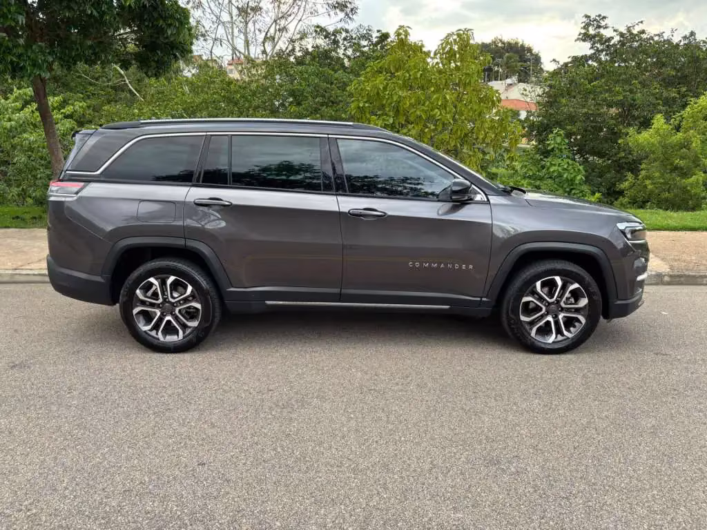 jeep-commander-em-salto-sp-fbf8d9e5a79