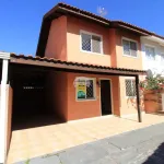Casa com 3 quartos para alugar na Rua Oliveira Viana, 1739, Boqueirão, Curitiba