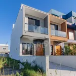Casa com 2 quartos para alugar na Affonso Lunardelli, 034, Hípica, Porto Alegre