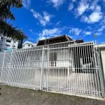 Casa com 5 dormitórios, 250 m² - venda por R$ 1.390.000,00 ou aluguel por R$ 4.900,00/mês - Jardim Botânico - Curitiba/PR