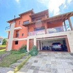 Casa Condominio em Porto Alegre, no bairro Glória, com 3 dormitório(s), e 3 banheiros, à venda.