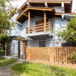 Excelente imóvel, ideal para uso residencial ou comercial, localizado em uma localização privilegiada, no ponto estratégico da Rua Dr. Barcelos. A casa se destaca pela sua versatilidade e amplitude, o