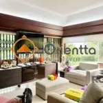 Imobiliária Orientta ALUGA EXCELENTE CASA no bairro Espírito Santo. &lt;BR&gt;Linda vista para o bairro Ipanema e rio Guaíba, muito verde e jardins, uma piscina com vista para o rio, quiosque com chur