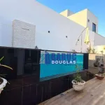 Vende-se linda casa térrea no Belvedere com 03 suítes completa de planejados