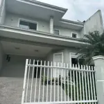 Linda Casa  no Bairro Floresta