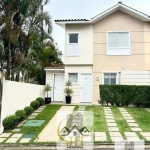 Casa a venda com 3 quartos em Condominio fechado.