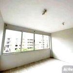 Apartamento com 2 quartos e dependencia completa na Tijuca