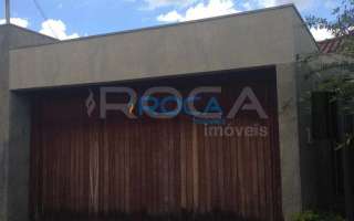 Casa com 3 quartos para alugar na Avenida Nove, 185, Centro, Itirapina, 200 m2 por R$ 2.800