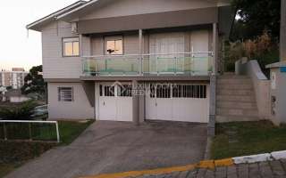 Casa com 4 quartos à venda na Rua Buarque de Macedo, 262, Centro, Carlos Barbosa, 142 m2 por R$ 620.000