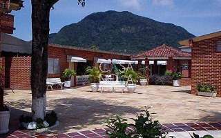 Casa com 8 dormitórios, 1000 m² - venda por R$ 1.900.000,00 ou aluguel por R$ 9.150,00/mês - Estação - Peruíbe/SP