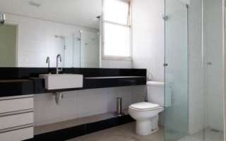 Apto Funcionários | 3 Quartos | 190 m² | Cond: R$1200.00 | 2 Vagas