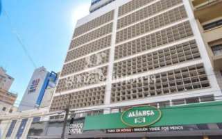 Sala comercial com 2 salas para alugar na Rua Ébano Pereira, 60, Centro, Curitiba por R$ 950
