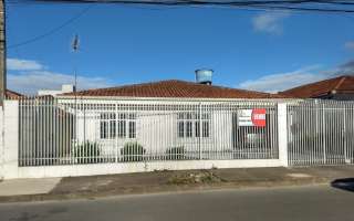 Casa de Alvenaria com 4 quartos e amplo terreno