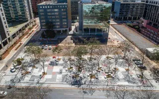 PRÉDIO corporativo no centro de Brasilia
