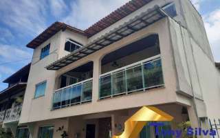 Casa triplex com área gourmet em excelente localização!