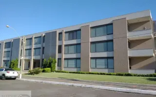 Amplo apartamento a 50 m da praia de Atlantida