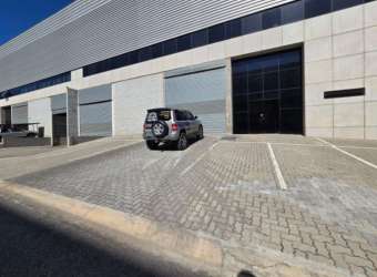 Galpão para alugar em Sorocaba em condomínio. Fácil acesso à Rod. Castelo Branco