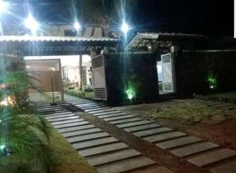 Casa duplex com 6/4 varanda decorada e mobilada em Condomínio de Praia no Parque Jacuípe para Vender em Barra do Jacuípe Camaçari Bahia