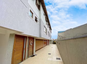Excelente casa em condomínio, com 118m² privativos, em três pavimentos.