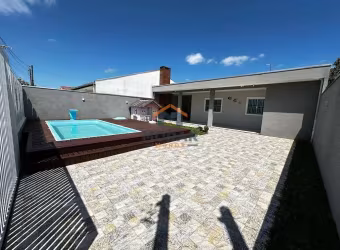 Casa com piscina no Jardim Canadá