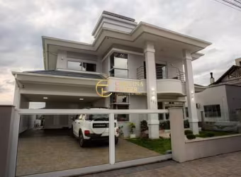Casa Alto Padrão no bairro Pedra Branca  - Palhoça