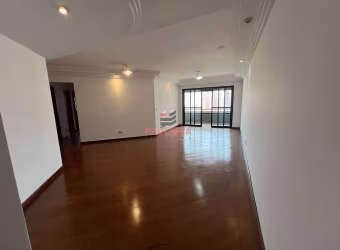 Amplo Apartamento com 3 Dormitórios à Venda na Chácara Inglesa