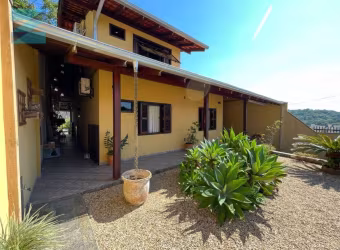 Casa com 3 quartos à venda em Água Verde, Blumenau 