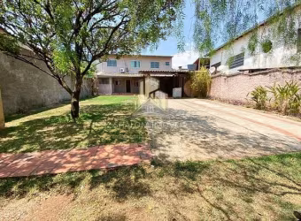 Casa à venda 3 Quartos, 2 Suites, 6 Vagas, 360M², Parque Xangri-La, Contagem -