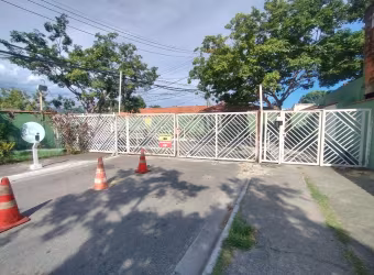 Casa em campo grande RJ condomínio fechado, 2 quartos, vaga coberta para 2 carros, quintal, churrasqueira
