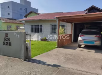 Casa · 180m² · 5 quartos · 3 vagas