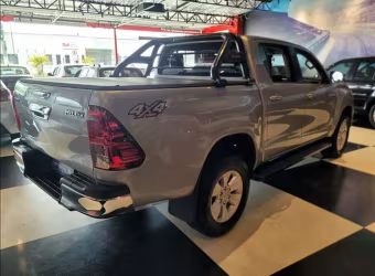 TOYOTA HILUX 2.8 SR 4X4 CD 16V - 2015/2016