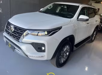Hilux SW4 2.8 SRX Diesel Automática 2024