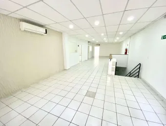 Ponto Comercial para Locação na Vila Andrade em São Paulo-SP: 6 Banheiros, 5 Vagas de Garagem, 550m²!