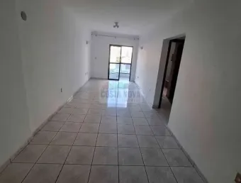 Apartamento com 2 quartos sendo 1 suíte, 2 banheiros, 1 vaga de garagem,  81 m²