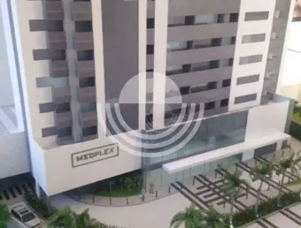 Prédio comercial com foco para profissionais das áreas de saúde.
