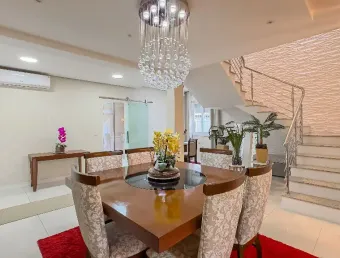 Casa 4 quartos, 4 banheiros incluindo uma suíte com hidromassagem, área gourmet com churrasqueira,  bairro partenon