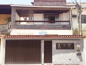 Casa à venda-850 mil-304m²-5 qts-2 suítes-5 banheiros-3 vagas-portuguesa/rj