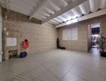 CASA COM 2 DORMITÓRIOS À VENDA POR R$ 880.000,00 - VILA PIRES - SANTO ANDRÉ/SP