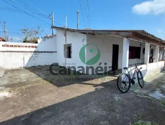 Casa simples para venda no bairro do rocio - cananéia - litoral sul de sp