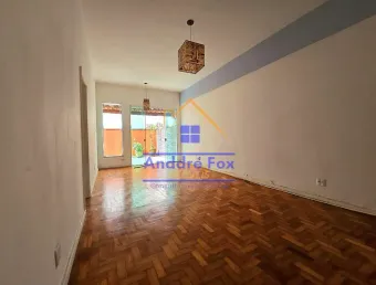 Apartamento garden, 2 quartos, 2 banheiros, cozinha, dependências completas, 1 vaga de garagem à ve