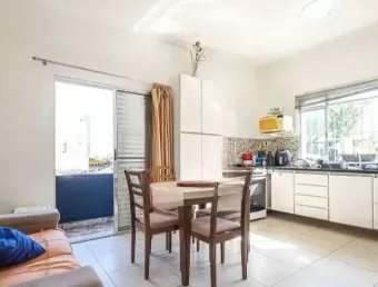 Apartamento no condomínio guaicui  em pinheiros com 95m² 3 dormitórios 2 banheiros.