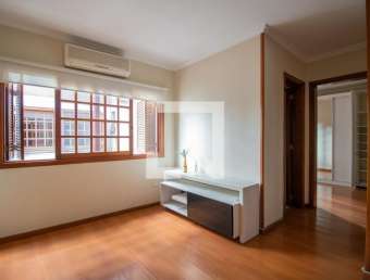 Maravilhoso apartamento de um (1) dormitório com vaga. Localizado ao lado do Bourbon Ipiranga e Universidade da UFRGS em Porto Alegre