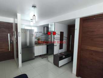 Apartamento em  Tambaú a 2 quadras Mar , próximo a comércios.