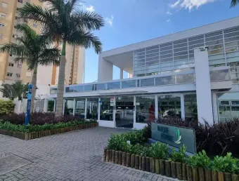 Apartamento Alto Padrão semimobiliado com armarios planejados