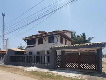 Vende-se casa duplex com 3 quartos (1 suíte), churrasqueira e próximo da praia em subauma na linha verde