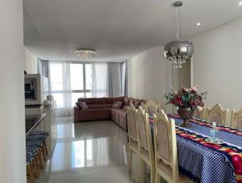 Apartamento com 3 quartos para alugar na Rua 620, 110, Centro, Balneário Camboriú