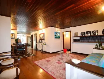 Cobertura exclusiva na melhor localização do batel com bigorrilho com piscina