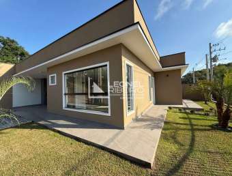 Casa com 3 dormitórios suítes, 134,36m² à venda no bairro Araponguinhas em Timbó - SC